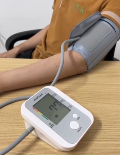 Cách đo huyết áp tại nhà đúng cách: Hướng dẫn chi tiết từng bước